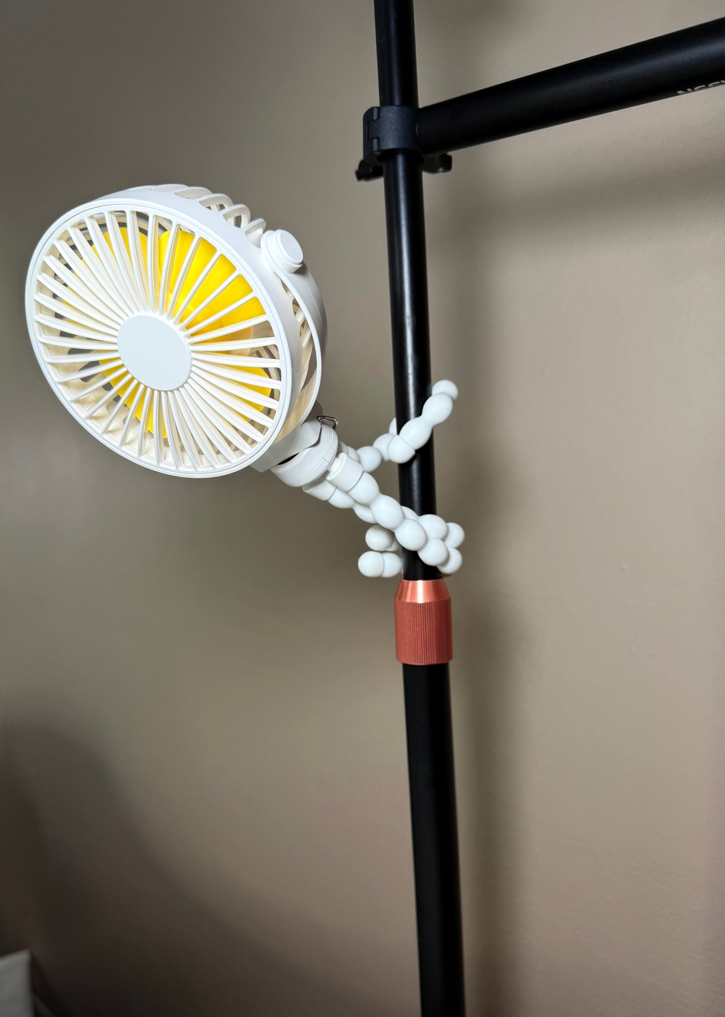Multipurpose Attachable
Fan💛