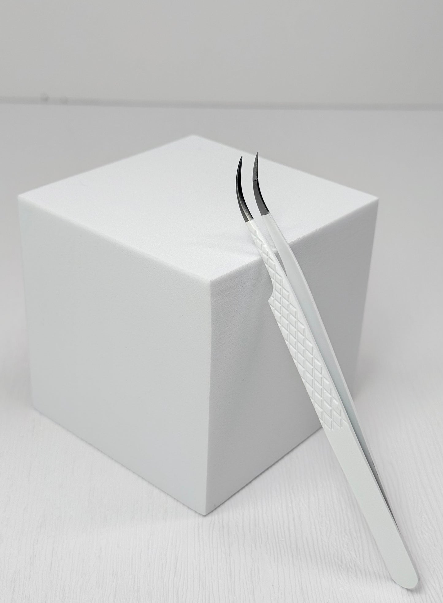 Fiber tip Curved tweezer