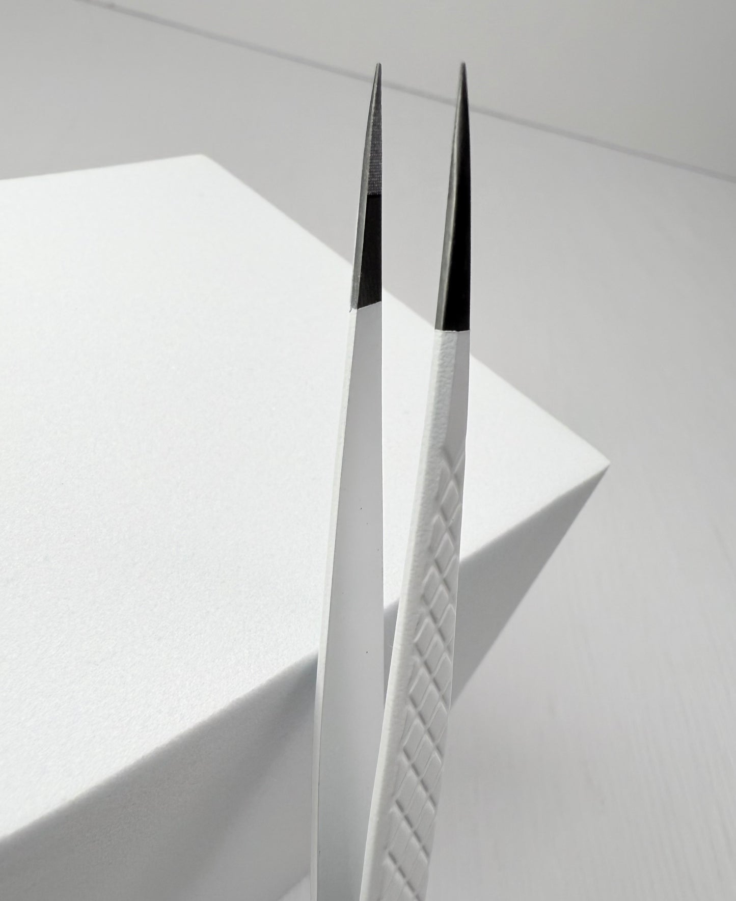Fiber Tip Straight Isolation tweezers