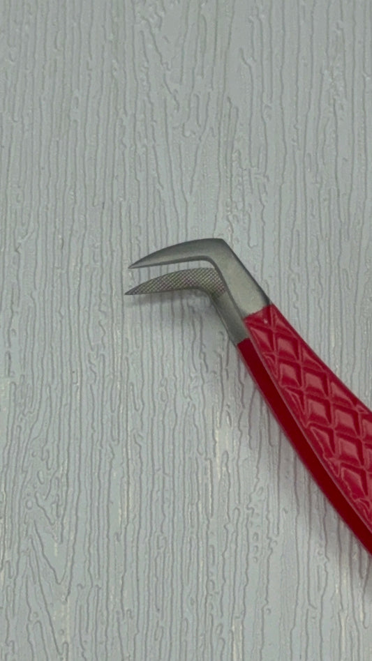 Red volume boot tweezer