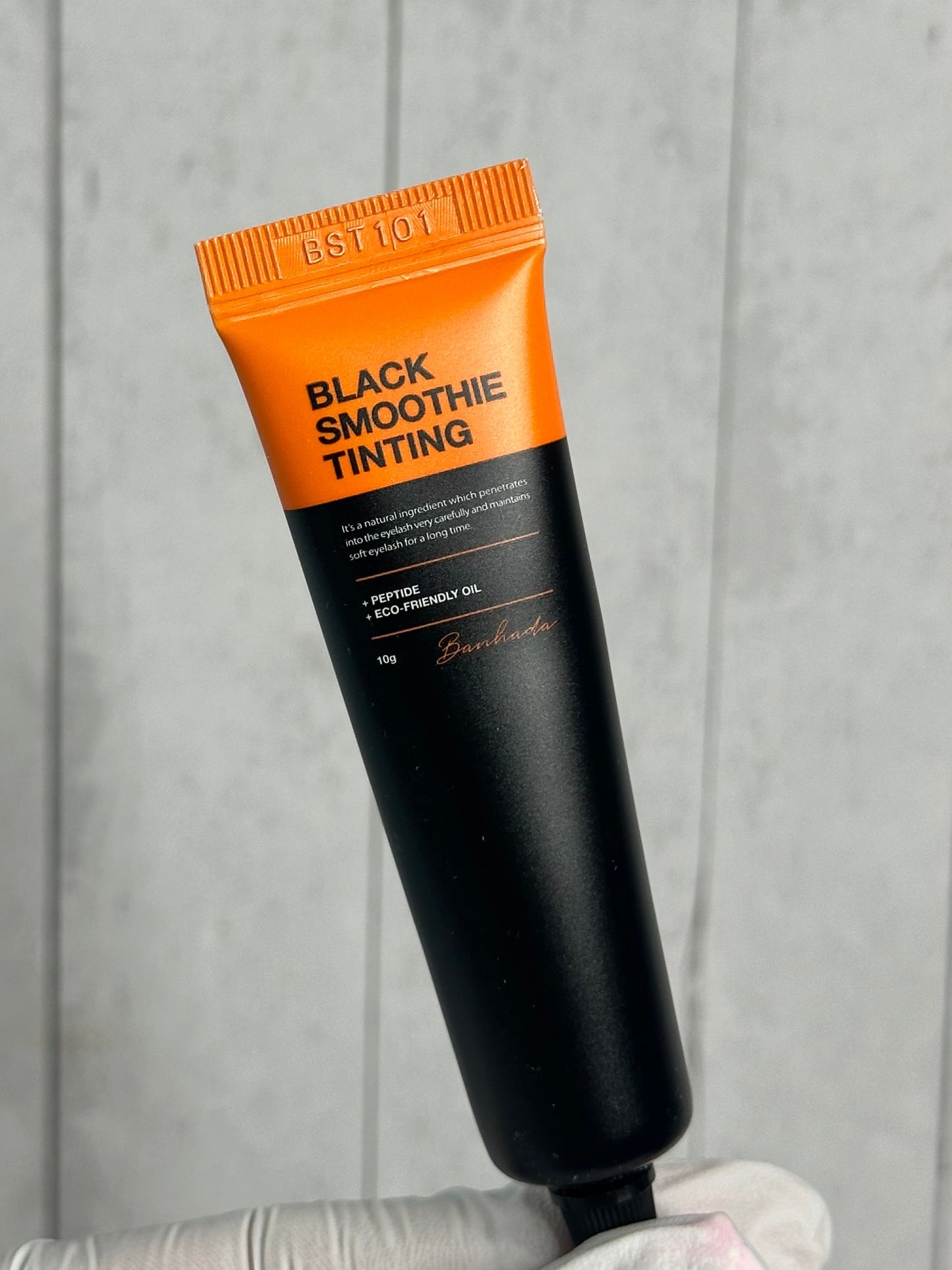 Black tint banhada